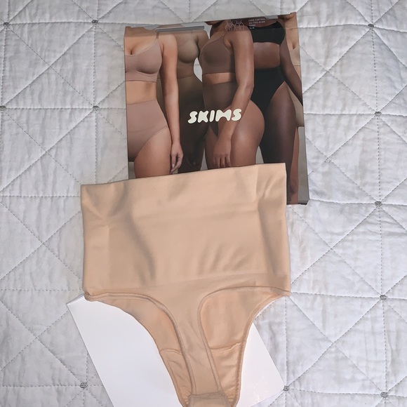 SKIMS Core Control thong - Picture 8 of 9